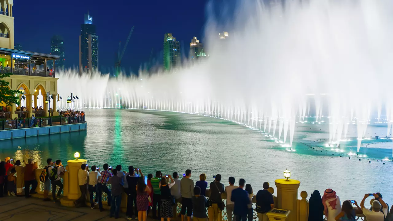 Modern Dubai City Tour with a Sightseeing Cruise - Image 3