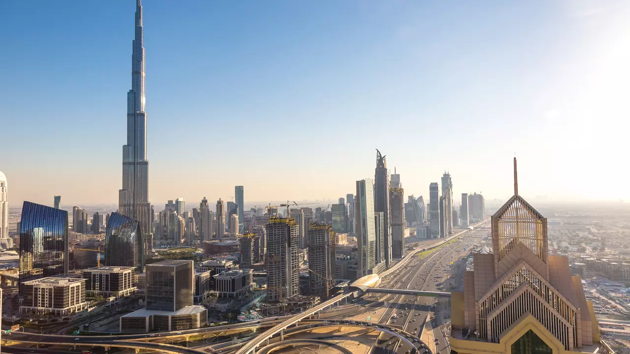 Modern Dubai City Tour with a Sightseeing Cruise - Image 4