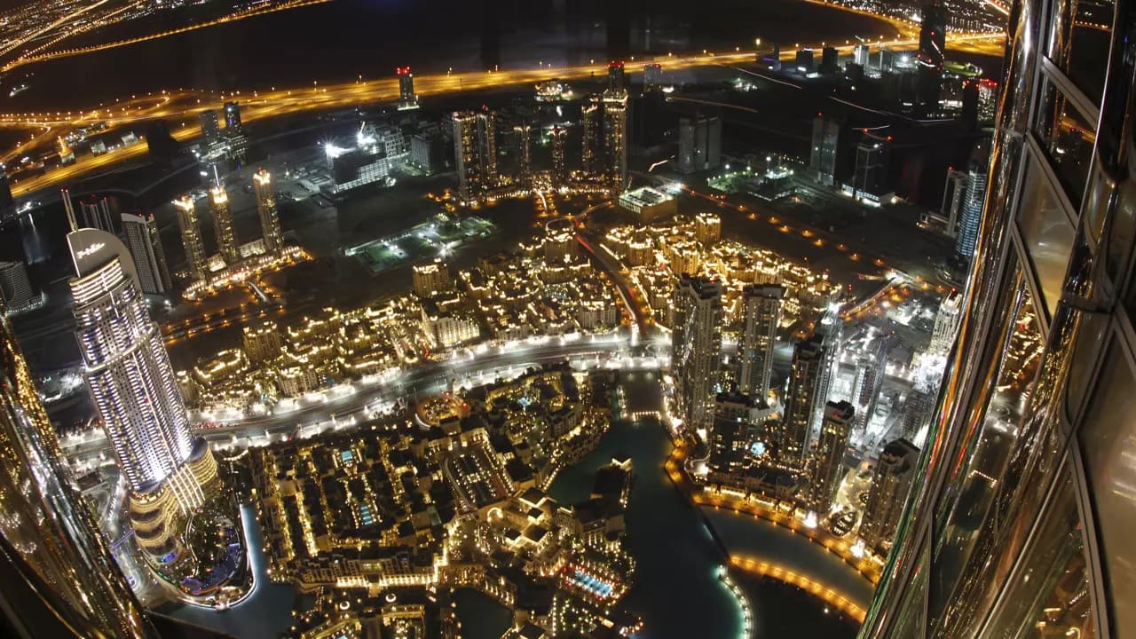 Burj Khalifa - At The Top - Image 5