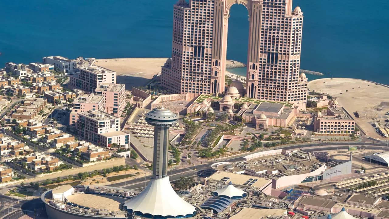 Helicopter Flight Abu Dhabi - Image 8