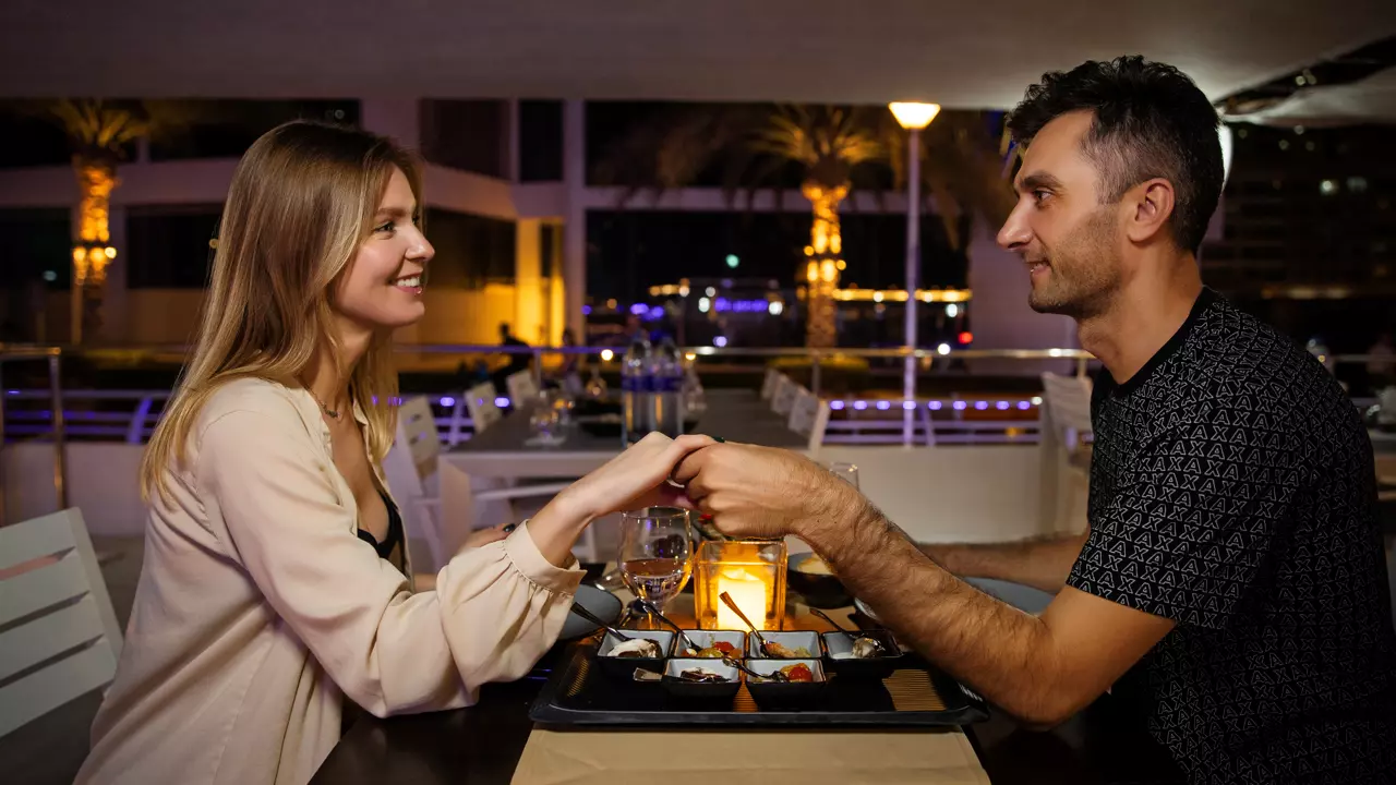 Alexandra Sea Lounge - Image 2