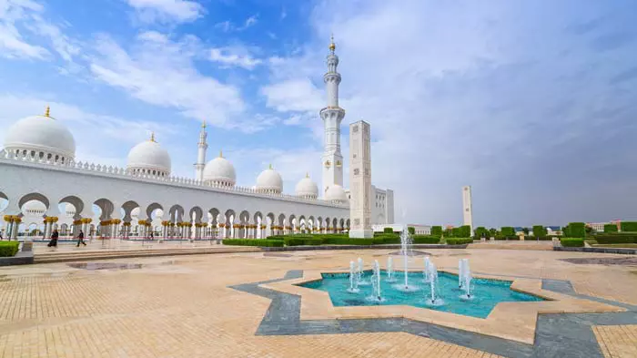 Abu Dhabi City Tour with Russian Speaking Guide - Image 4