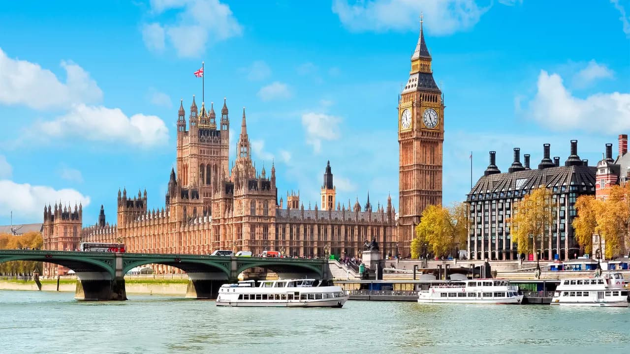 Thames River Sightseeing Cruise