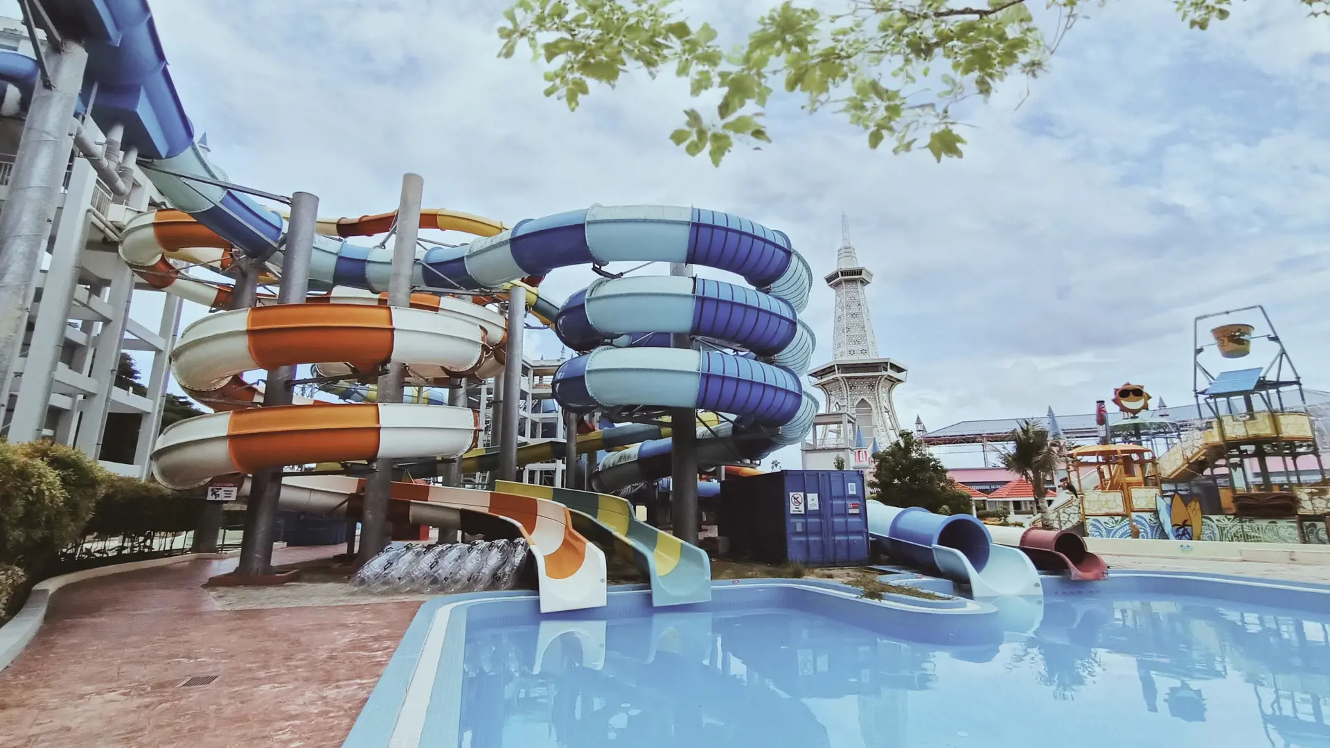 Splash Out Langkawi Waterpark - Photo 20